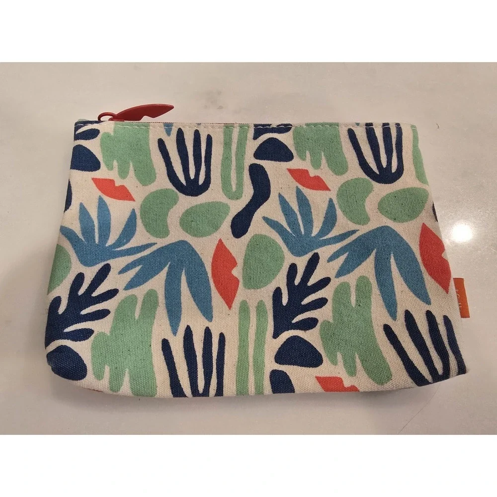 Ipsy Glam Bag Force of Nature Cosmetic Makeup Bag Zip Travel Pouch Red Lips